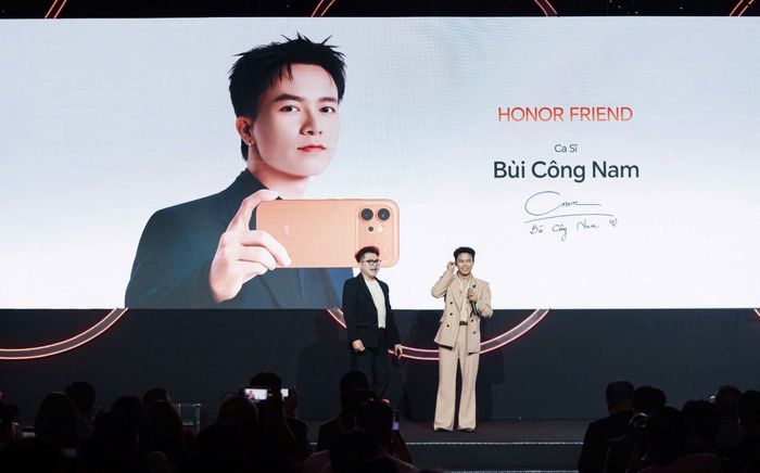 Bùi Công Nam chiếm trọn spotlight tại TP.HCM với màn xuất hiện đặc biệt