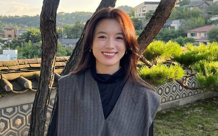 'Mỹ nhân có nụ cười đẹp nhất Hàn Quốc' Han Hyo Joo công khai gặp gỡ chàng trai kém 7 tuổi