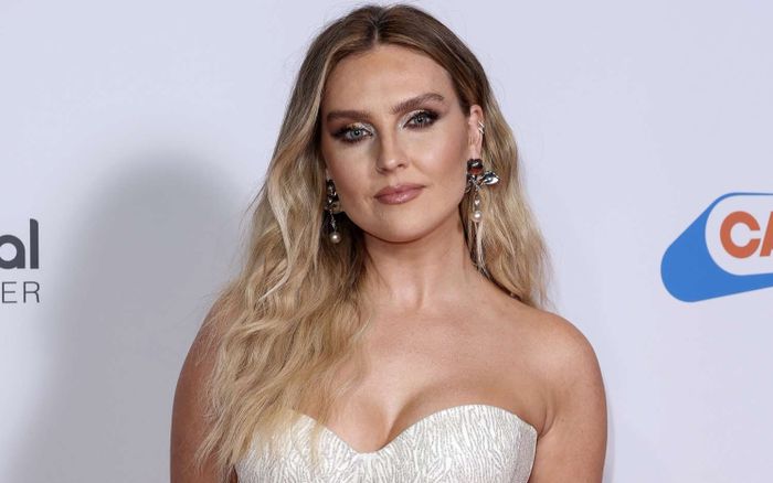Nữ ca sĩ Perrie Edwards kể về 2 lần sảy thai đầy xót xa