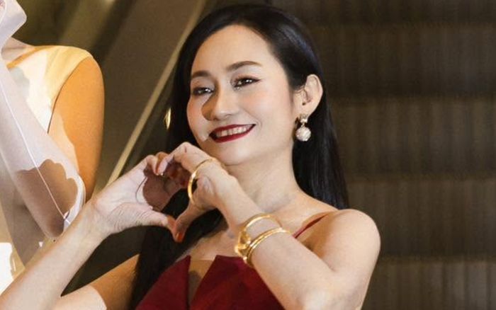 Nữ diễn viên có 6 phim trăm tỷ liên tiếp