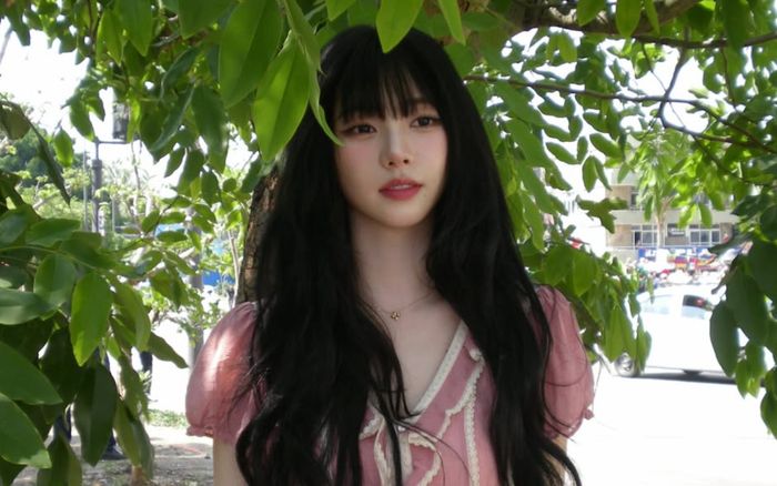 Karina (aespa) gây sốt với nhan sắc trong trẻo