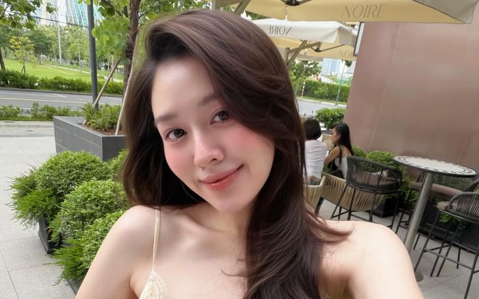 Á hậu Tường San rạng rỡ khoe bụng bầu tháng thứ 7, gây ấn tượng với nhan sắc khi mang thai lần hai