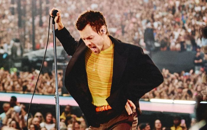 Harry Styles viết nên lịch sử tại Wembley với chuỗi concert cháy vé