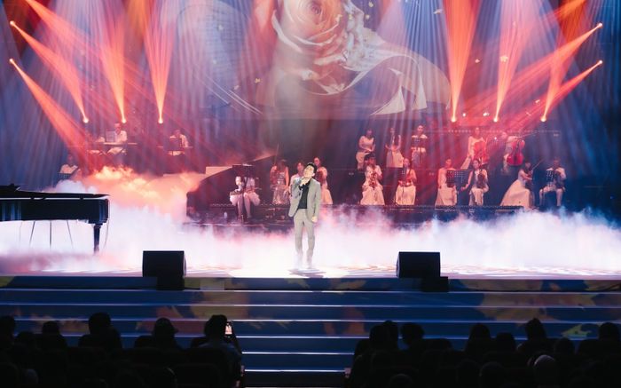 Nam ca sĩ Việt hát đám cưới 8 bài, nhận cát xê 1 tỷ đồng: Danh tính chẳng ai xa lạ!
