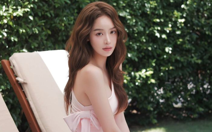 Ngẩn ngơ với visual đẹp phát sáng của Thanh Thủy