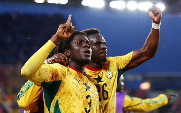 Ghana thắng nghẹt thở, HLV Queiroz lập cột mốc lịch sử World Cup