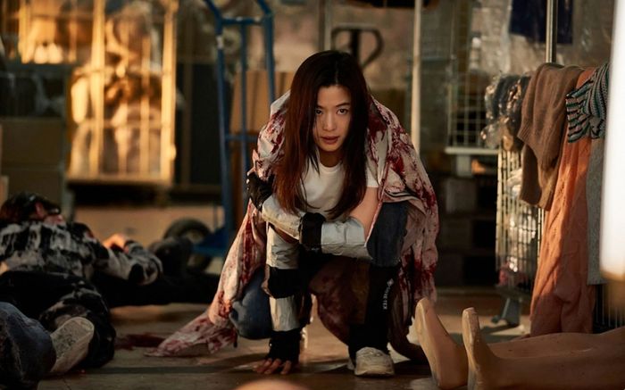 Bầy Xác Sống chiếm lĩnh ngôi vương phòng vé của Ma Xó