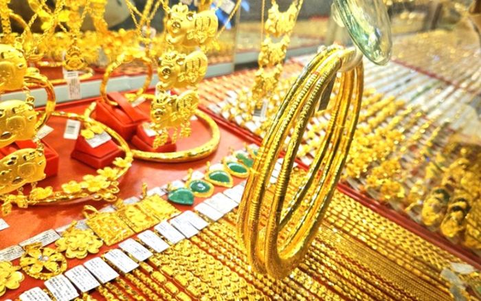 Tin tài chính hôm nay 19/6: Vàng và bạc lao dốc, USD lên đỉnh