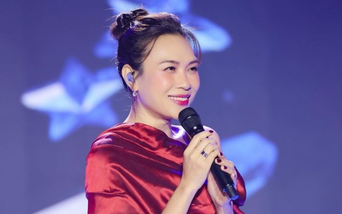Du khách đến quê Mỹ Tâm thường tìm ăn món này vào buổi chiều, giá rẻ nhưng hương vị khó quên