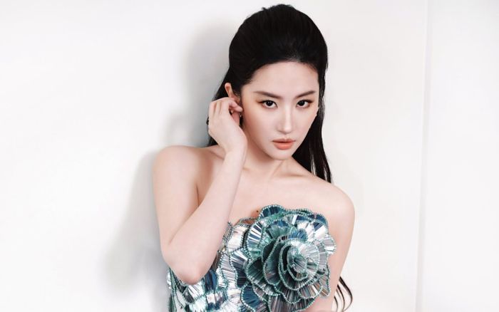 Lưu Diệc Phi vướng tin đồn sắp có bước tiến mới