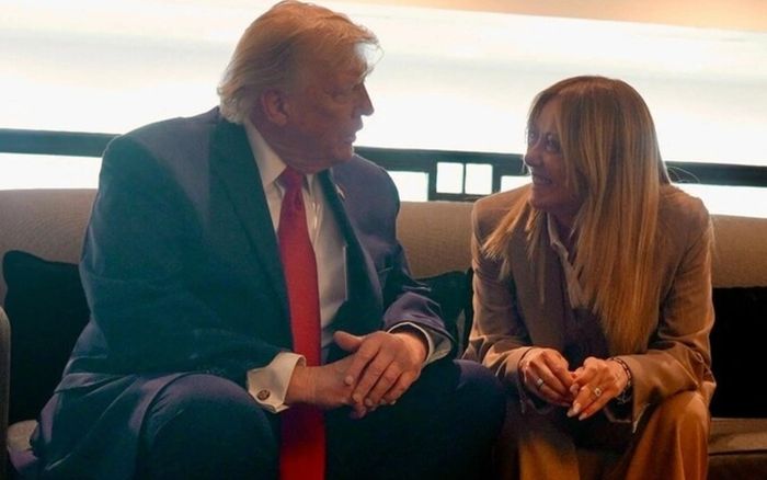 Bị ông Trump nói 'nài nỉ' xin chụp ảnh chung, Thủ tướng Italy đáp trả ra sao?