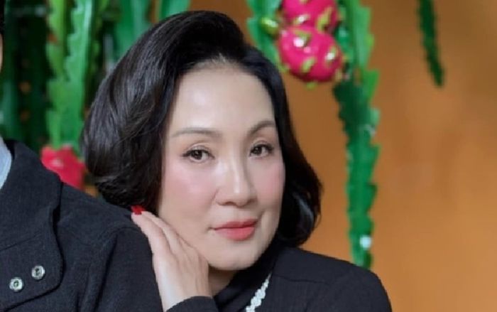 Tình yêu bền chặt của Hồng Đào ở tuổi 65