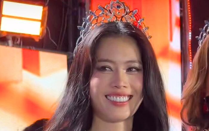 Tình trạng đáng lo của Nam Em sau chiến thắng Miss Cosmo TP.HCM