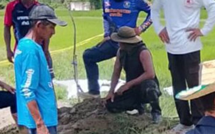 Đào mương bơm nước, người đàn ông bàng hoàng phát hiện bộ xương người dưới ruộng lúa