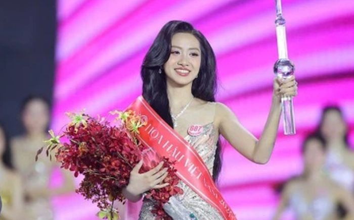 Cộng đồng mạng 'rần rần' trước diện mạo mới lạ của Hoa hậu Hà Trúc Linh