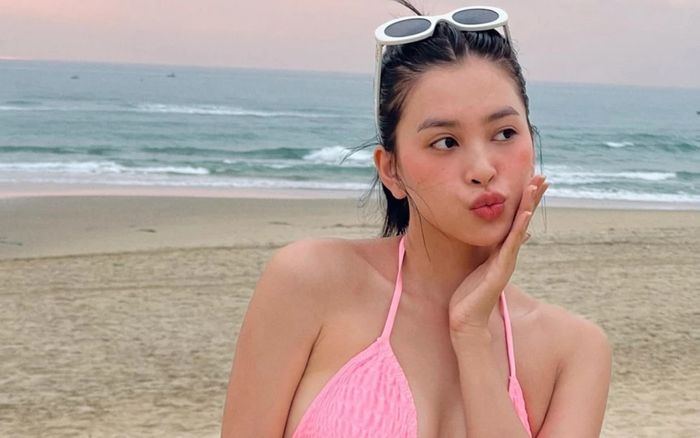 Hoa hậu Tiểu Vy hạnh phúc đi du lịch với người đặc biệt