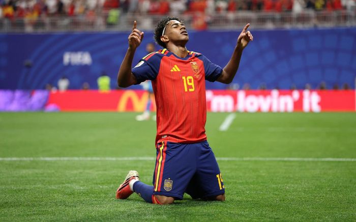 Lamine Yamal và cuộc đua Cầu thủ trẻ xuất sắc nhất World Cup 2026