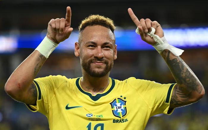 Siêu sao Neymar trở lại đầy cảm xúc