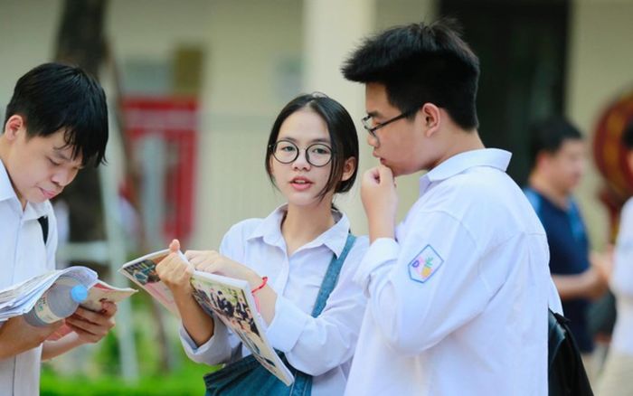 Trúng tuyển lớp 10 nhưng quên thao tác này, học sinh có thể mất suất học