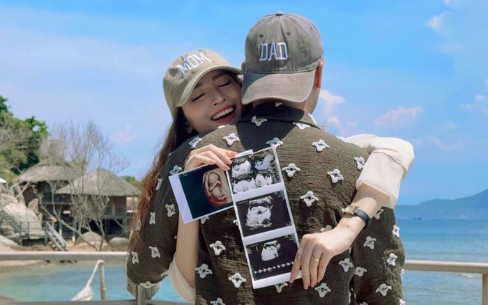 MC Huyền Trang sắp đón con đầu lòng với cầu thủ