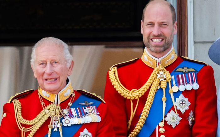 Vua Charles III và Hoàng tử William nộp thuế hơn 1.700 tỷ đồng