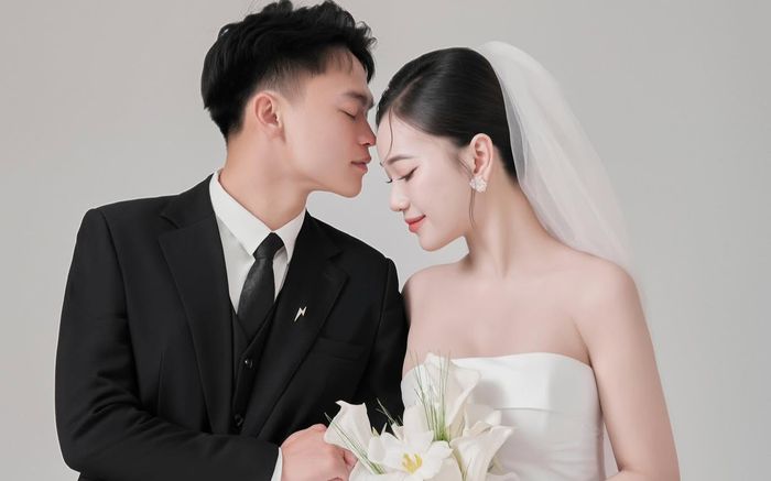 Vợ Hồ Văn Cường lộ nhan sắc sau khi sinh con