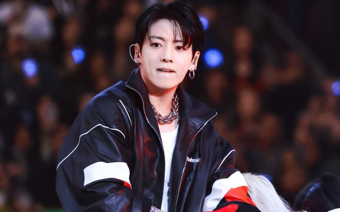 Jungkook lập kỳ tích chưa từng có, chỉ xếp sau Messi và Ronaldo