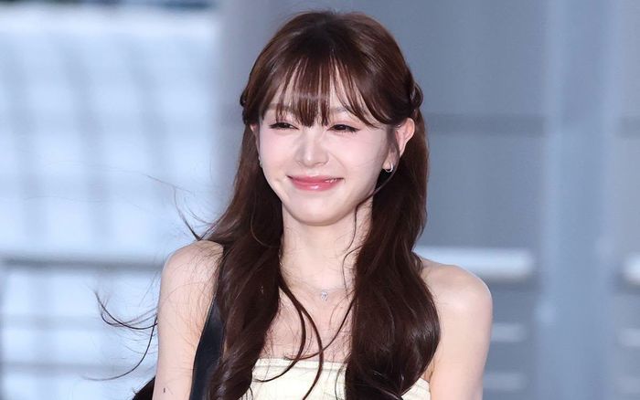 Ngẩn ngơ với visual xinh như búp bê của Điền Hi Vi