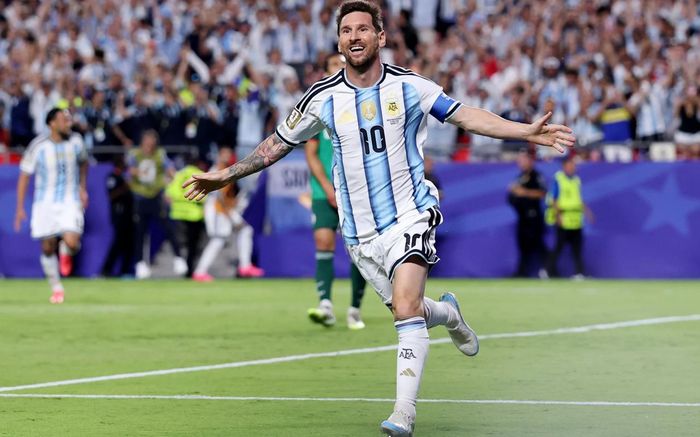 Messi sẽ dự bị trước bại tướng của tuyển Việt Nam