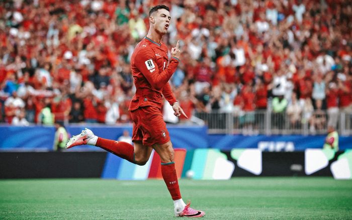 Ronaldo đón tin vui về tình hình của Messi