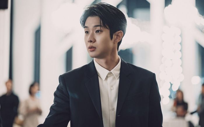 Choi Woo Shik lên tiếng sau tranh cãi