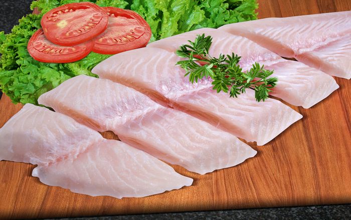 Ăn cá nguyên con hay chỉ ăn phi lê, cách nào giúp hấp thu nhiều dưỡng chất hơn?