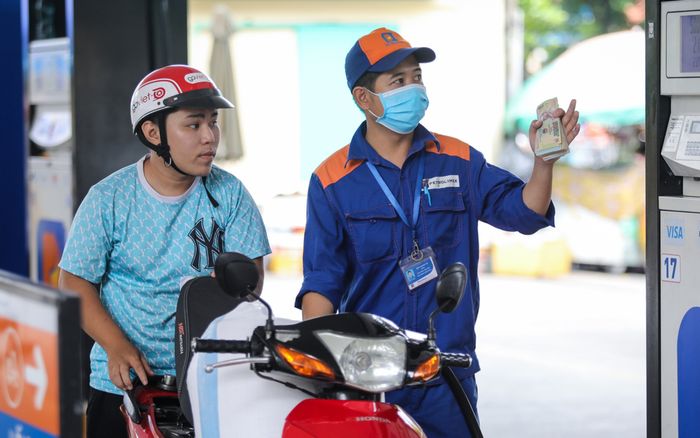 Giá xăng dầu hôm nay 29/6: Tiếp tục tăng nhẹ
