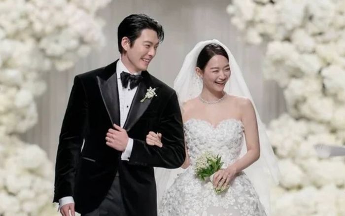 Tin vui với Shin Min Ah sau 6 tháng cưới Kim Woo Bin