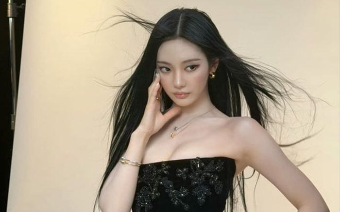 Ningning gây sốt với tạo hình quyến rũ cùng thần thái cuốn hút