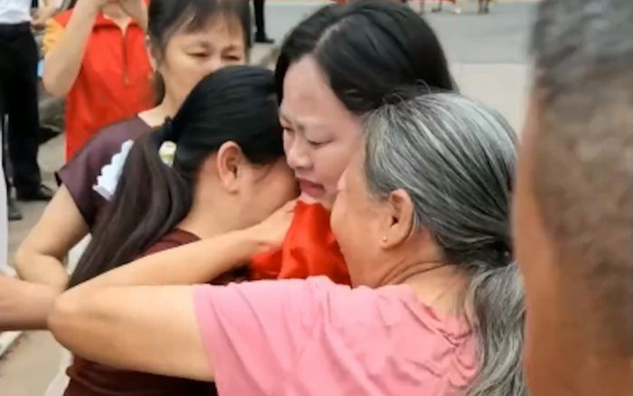 Cô gái mất tích từ năm 9 tuổi bất ngờ đoàn tụ gia đình sau 22 năm, nguyên nhân khiến ai cũng xót xa