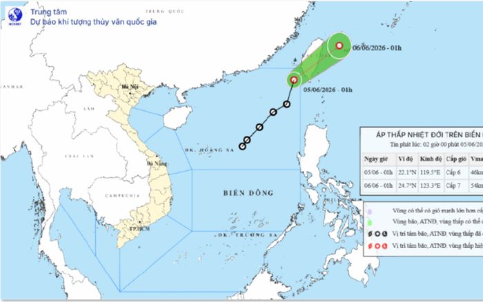 Áp thấp nhiệt đới trên Biển Đông đổi hướng Đông Bắc, tiếp tục mạnh lên