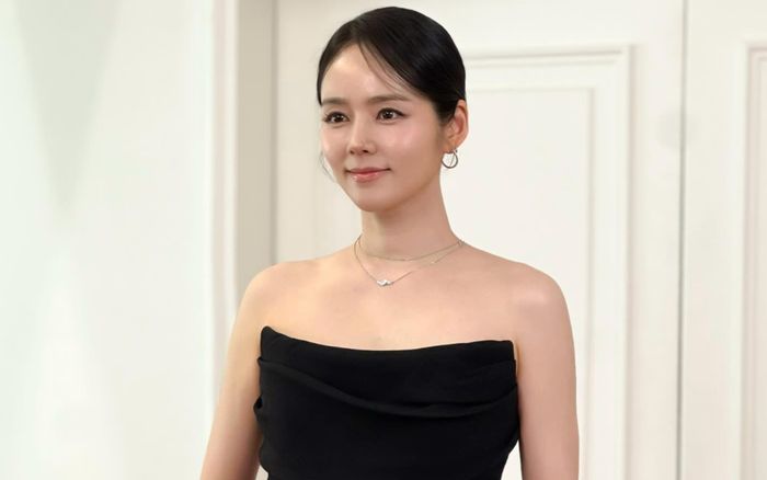 Han Ga In tiết lộ bí quyết giảm mỡ bắp tay