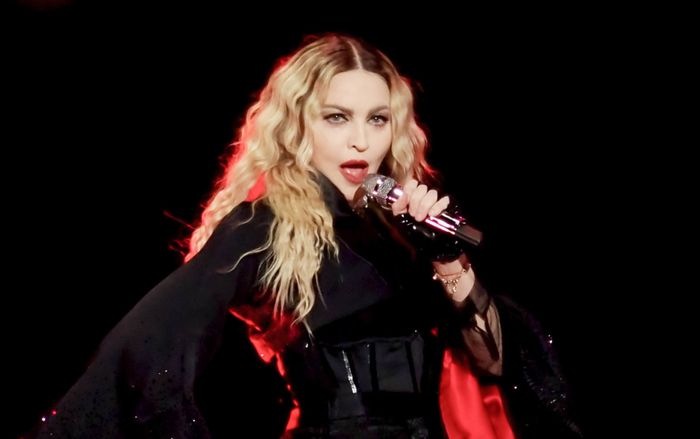 Sau màn khuấy đảo Quảng trường Thời đại, Madonna rục rịch tổ chức concert bí mật tại Anh