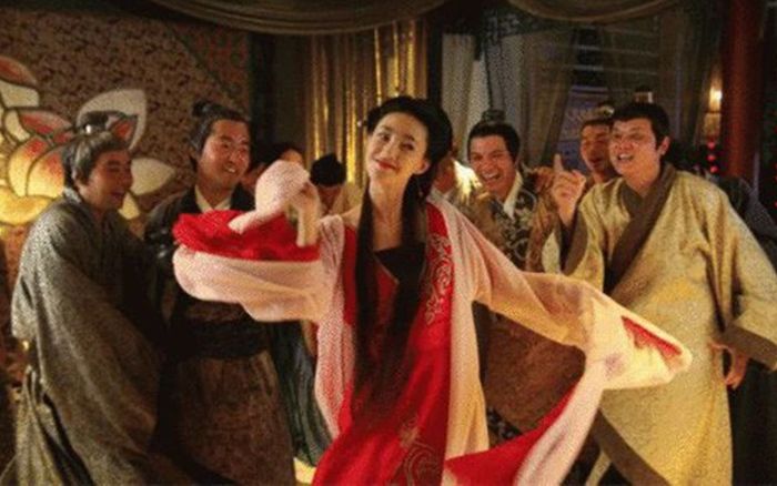 'Rùng mình' những cách tránh thai của kỹ nữ lầu xanh Trung Quốc