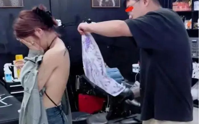 Chứng minh tình yêu với bạn trai, cô gái đưa ra quyết định 'gây sốc'