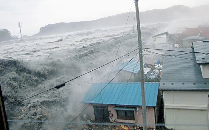 Nhật Bản phát cảnh báo sóng thần