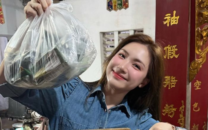 Hòa Minzy đích thân chăm sóc 'tận răng' một sao nữ Vbiz