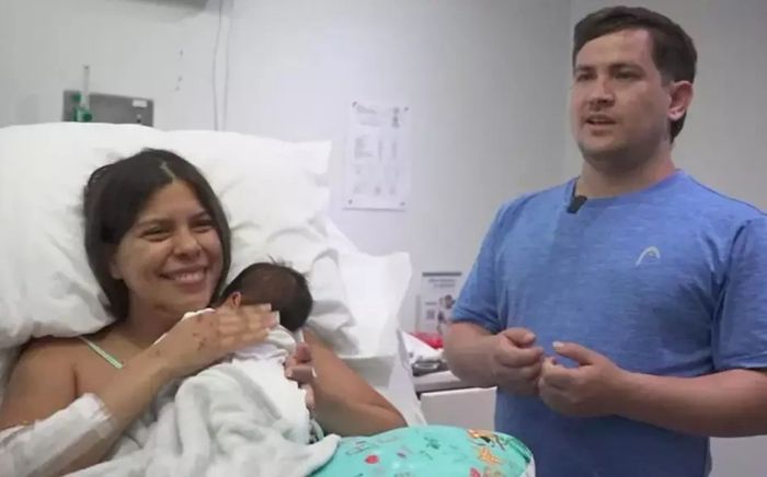 Bé sơ sinh 18 ngày tuổi sống sót kỳ diệu sau 32 giờ mắc kẹt dưới tòa nhà sập ở Venezuela
