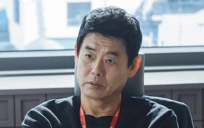 Sung Dong Il thành đồng minh đáng tin của Kong Hyo Jin ở A Bona Fide Killer