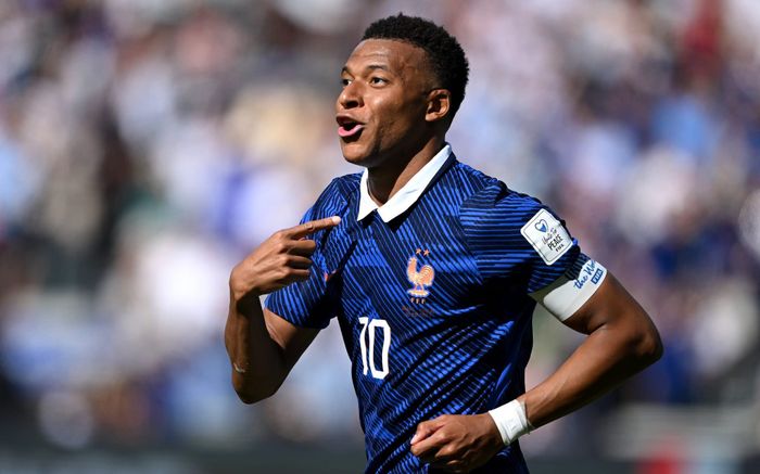 Giới hạn nào cho siêu nhân Mbappe?