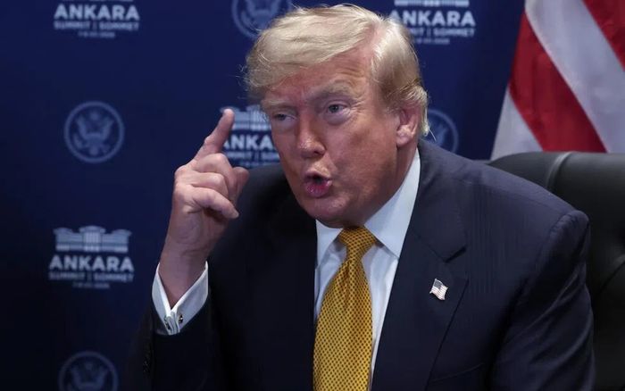 Tổng thống Donald Trump sa thải toàn bộ lãnh đạo cơ quan giám sát bầu cử Mỹ
