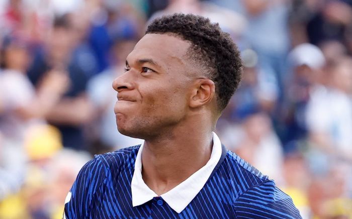 Mbappe tuyên bố không quan tâm Messi ghi bao nhiêu bàn