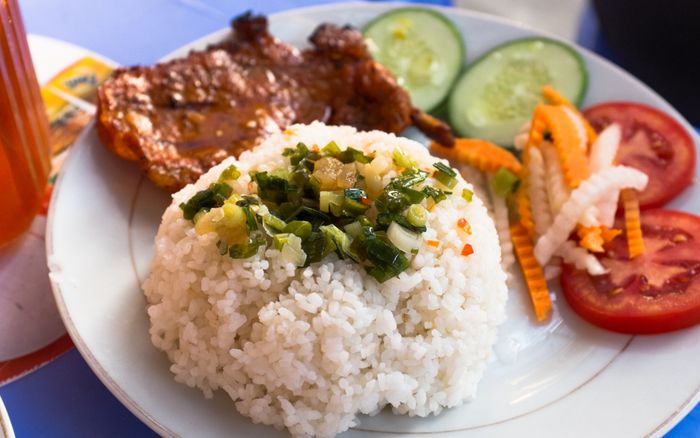 Điều gì xảy ra với sức khỏe nếu ăn sáng bằng cơm?