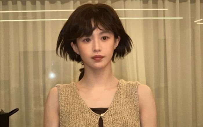 Go Yoon Jung gây sốt với diện mạo tóc ngắn